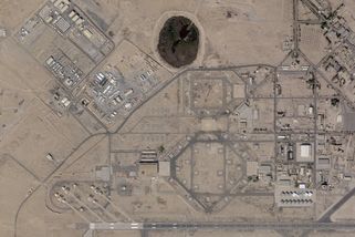 Rána pro americkou komunikaci. Snímky ukazují škody po íránských útocích - Seznam Zprávy